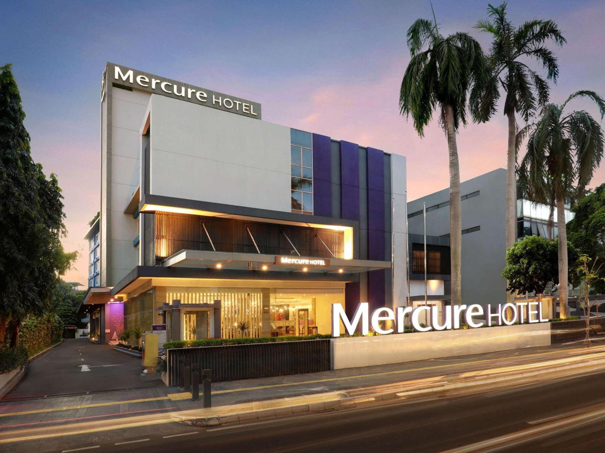 Mercure Jakarta Cikini Экстерьер фото