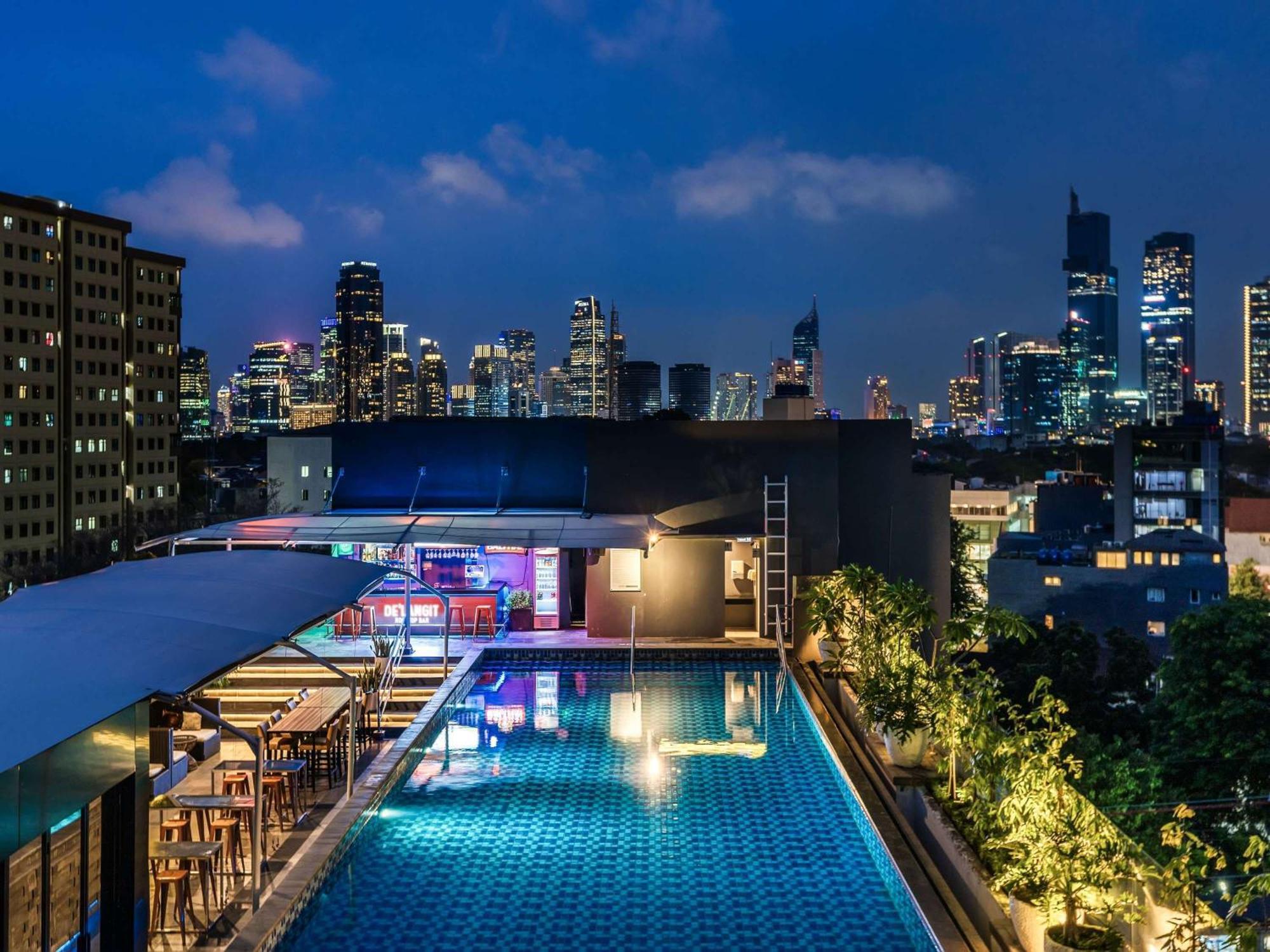 Mercure Jakarta Cikini Экстерьер фото